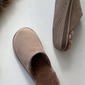 Handmade Sheepskin Slippers, Woolen Fluffy Flip-flops, Leather Slippers
