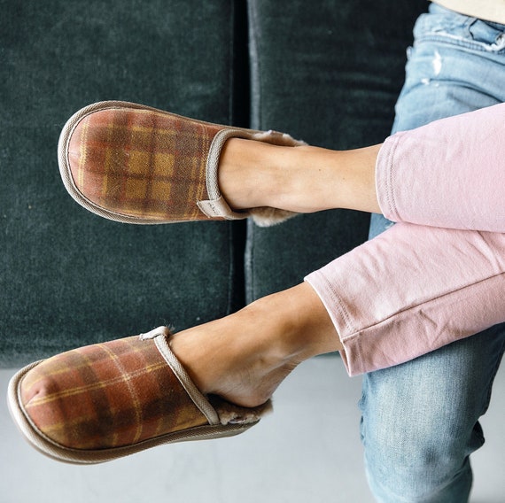 Zapatillas rojas sin cordones hotsell