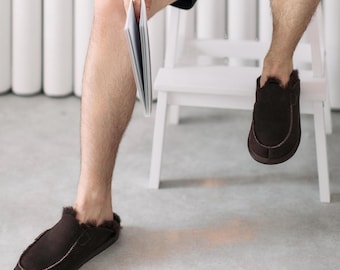 Men’s Sheepskin Mule Slippers – Handmade Brown Leather Moccasins, Cozy Wool-Lined House Shoes