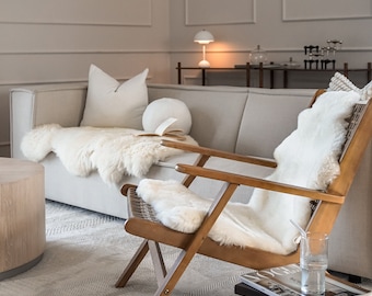 Natural genuine 100% bio sheepskin rug 110-120cm, ecru/cream white sheepskin Chair/Sofa/Bed Throw cover, luxury sheepskin super soft rug
