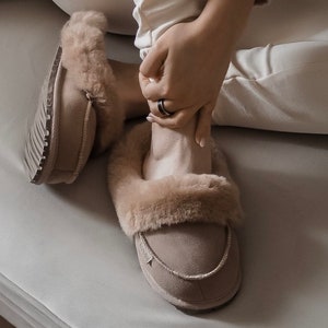 Women Sheepskin Slippers, Leather House Flip-flops, Plush Slippers in Beige or Grey