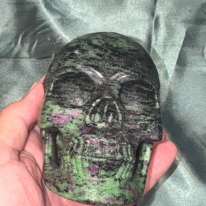 1.64kg Large Ruby Zoisite Crystal Skull — Hand-Carved Natural Stone — Vibrant Green & Ruby Red — Statement Piece