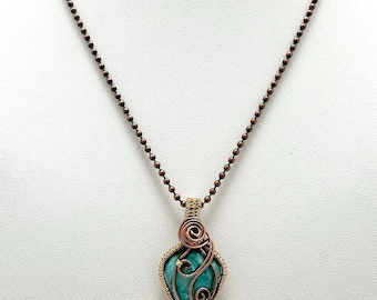 Collier à pendentif enveloppé de fil de cuivre turquoise et d'or : Bijoux bohèmes oxydés
