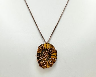 Ammonit Fossil Anhänger: Kupferdraht Gewickelt, Rustikaler Schmuck, Boho Style