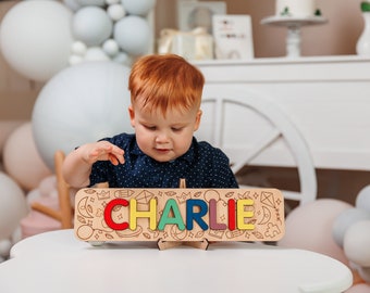 Puzzle personnalisé de nom en bois de cadeau de bébé garçon, planche occupée de cadeau de douche de bébé, jouets sensoriels en bois pour tout-petit, planche occupée personnalisée de nouveau cadeau de bébé