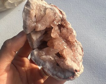 Grappolo di cristalli di ametista rosa naturale, pietra curativa