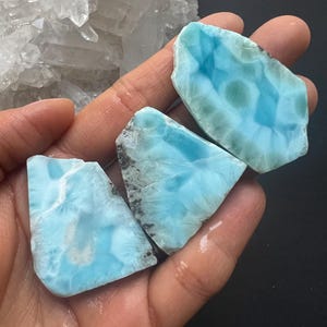 Larimarschijf, rauwe larimar, natuurlijke larimar, onbehandelde larimar, blauwe larimar, larimarkristal, larimarsteen, larimarschijf