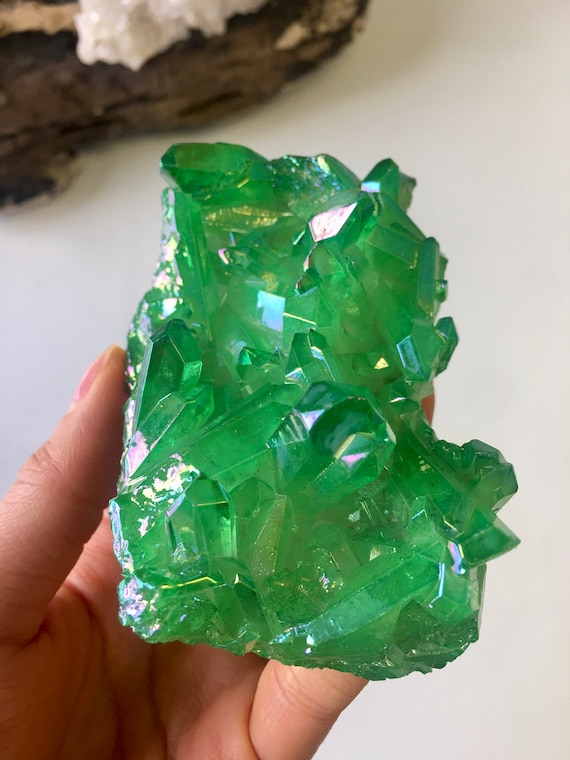 グリーン オーラ水晶 クラスター グリーンオーラクォーツクラスター、グリーンオーラクォーツ、オーラ