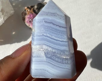 Polierter Blauer Spitzen Achat-Kristallturm (5 cm)
