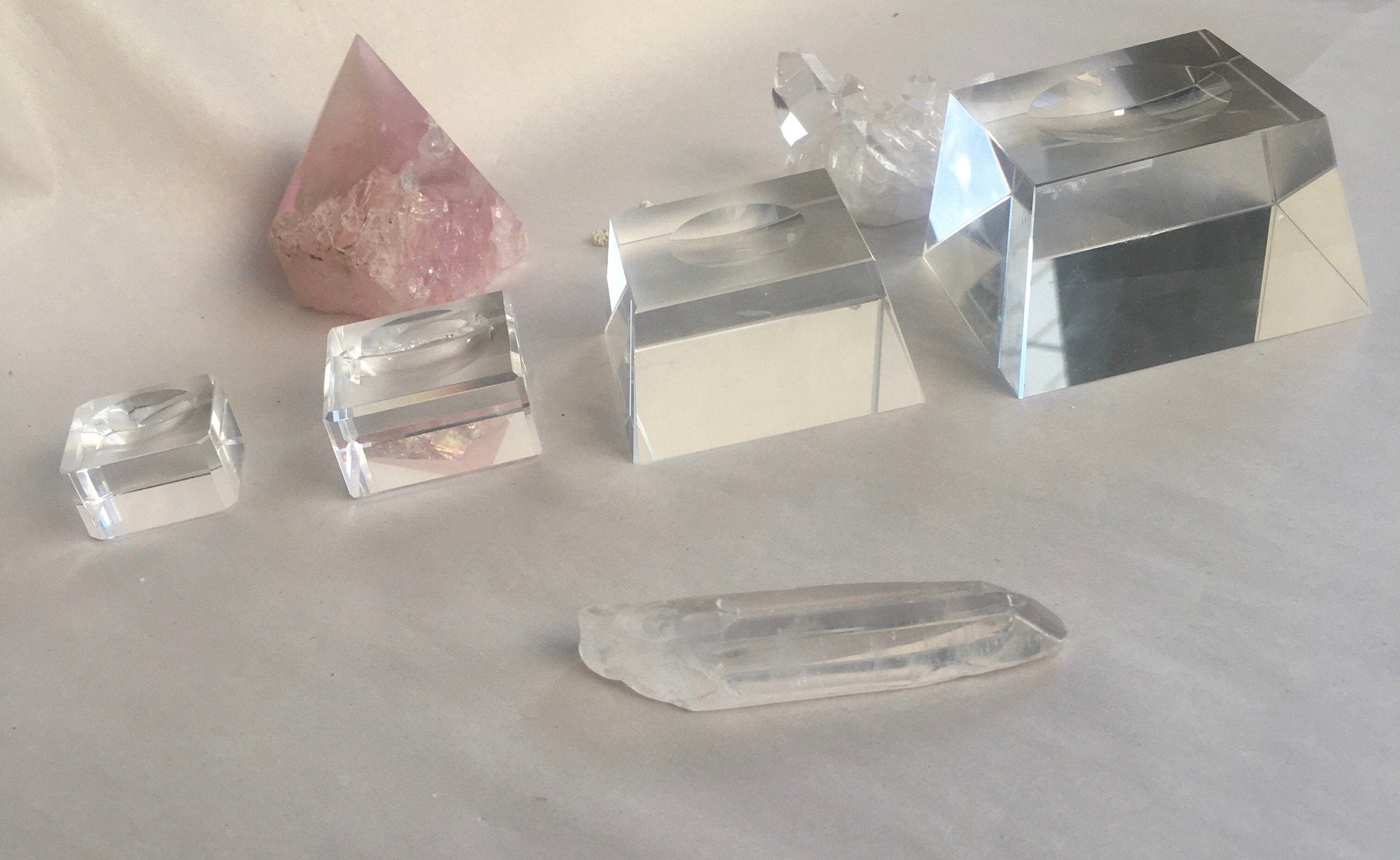 Glass Sphere Stand, Minimal sphere stand, crystal sphere stand, glass stand, Crystal Stand, Crystal Display, Crystal Holder