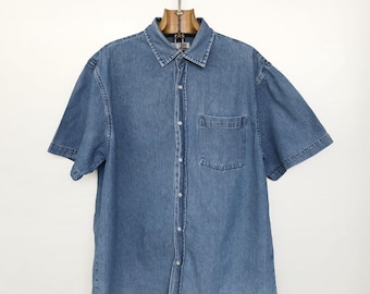 Camisa jeans vintage | Verão com botão de pressão azul claro | L'Homme Moderne | eu