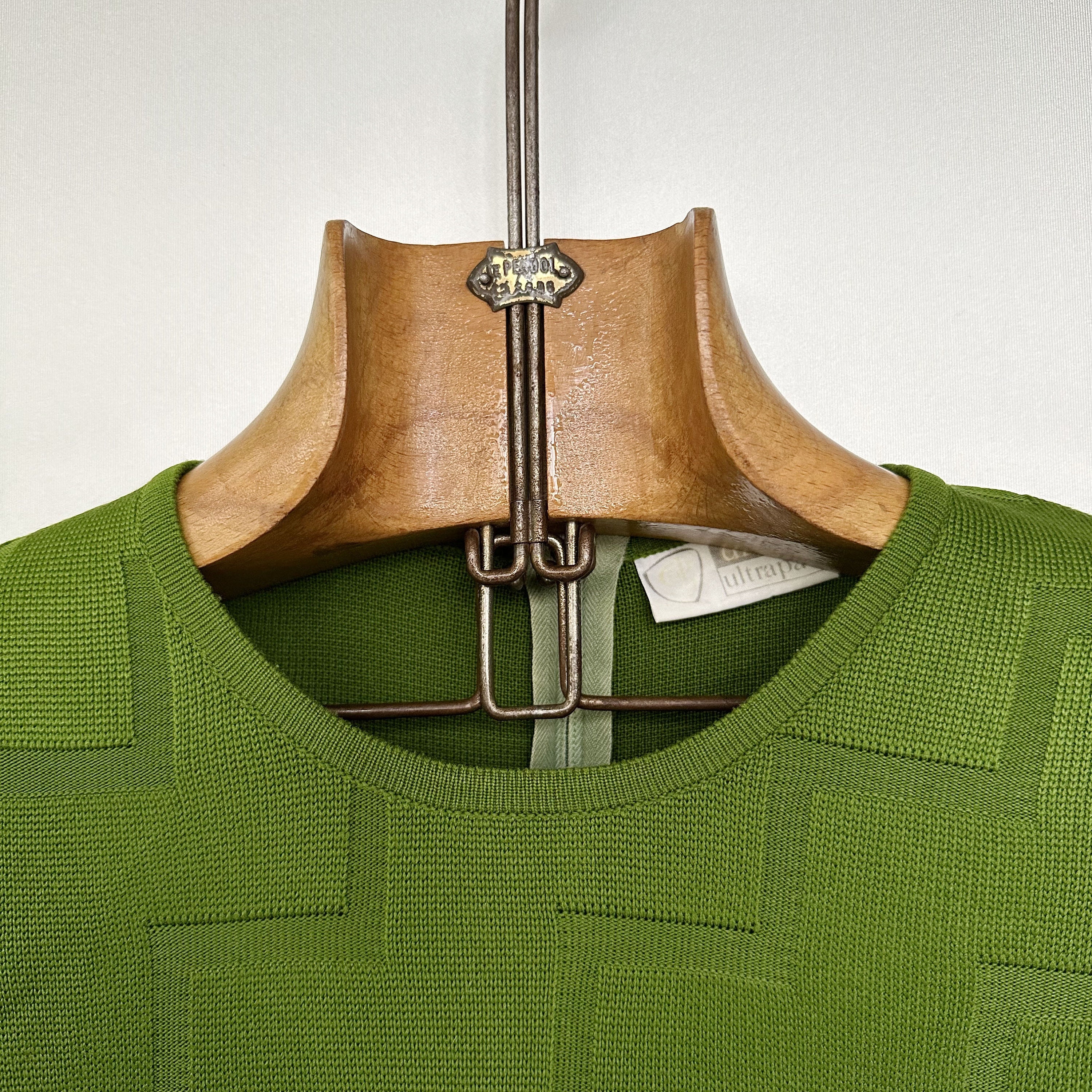 Vintage 70s Top | Green Zigzag Knit | Dralon Ultrapan France | M