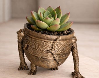 3D Printed Elden Ring Iron Fist Alexander Warrior Planter - Hand Painted