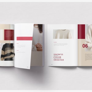 Puede incluir: Una revista de moda abierta. La p&aacute;gina izquierda muestra el texto "NICOLE SWARM" con im&aacute;genes de una mujer y un su&eacute;ter a rayas. La p&aacute;gina derecha muestra un su&eacute;ter color crema y el texto "SNOWYS COLOR SWEETER".