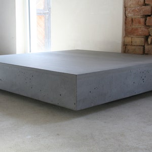 Beton Couchtisch Beistelltisch PLATO Design Stein Grau Anthrazit Die Versandkosten müssen individuell berechnet werden.