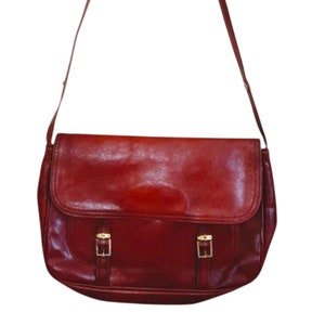 Bolso de hombro vintage de cuero rojo oscuro de los años 70 - Bolso de mano burdeos de los años 70 - Bolso de mano granate de mediados de siglo - Lindo bolso estilo cartera retro Reino Unido