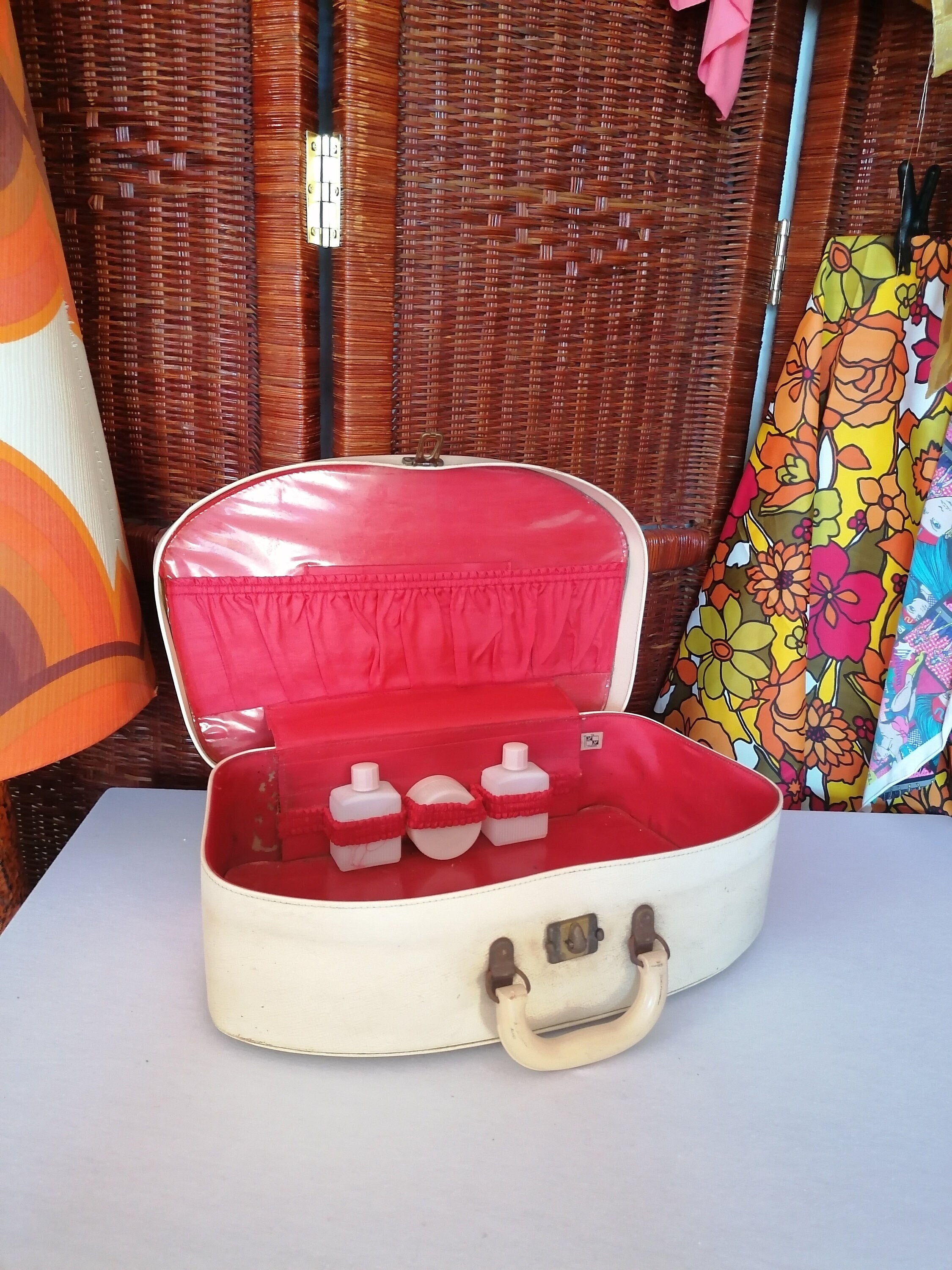 1960s vanity case