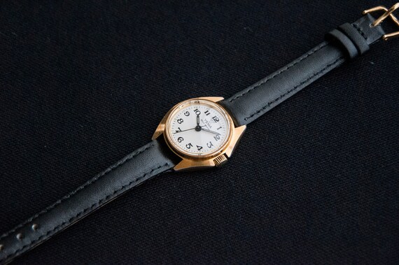 Vintage French mechanical 70s womens watch, gold … - image 2