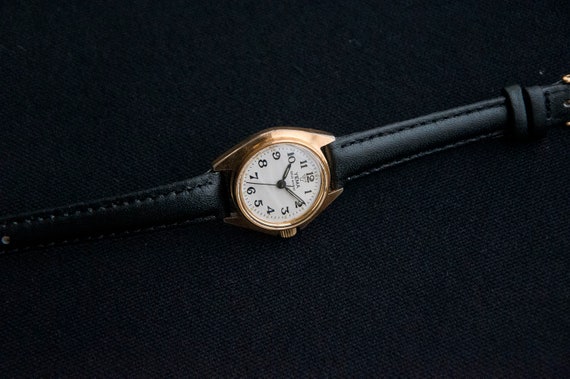 Vintage French mechanical 70s womens watch, gold … - image 3