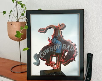Fotografía enmarcada de Cowboy Bar de Dan Albright Studio