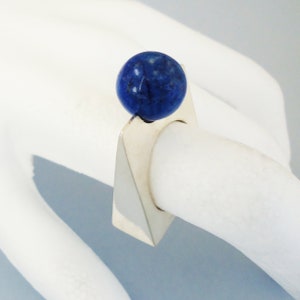 Atlas blau Ring, Geometrische Ring, Statement Ring, Edelstein Ring, Dreieck Ring, Handgemachter Sterling Silber Ring, Lapis Lazuli Ring für Frauen