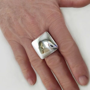 Square silver ring, Contemporary square shaped statement ring, Sterling silver chunky geometric ring, Modern minimalist square ring