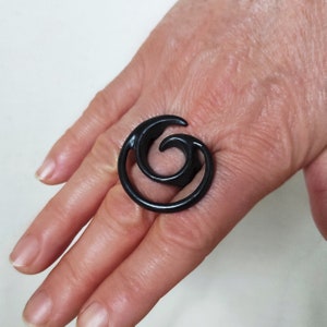 Black contemporary ring, Sterling silver ring, Large statement ring, Elegant geometric ring, Abstract fashion ring, Modern minimalist ring