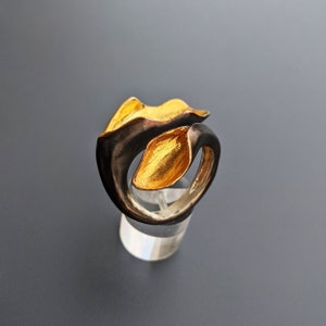 Contemporary wildflower ring, Sterling silver gold plated ring, Modern flower ring, Large statement ring, Chunky fashion ring, Flower ring