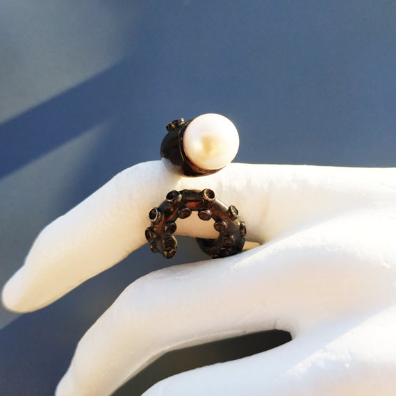 Octopus pearl ring best sale