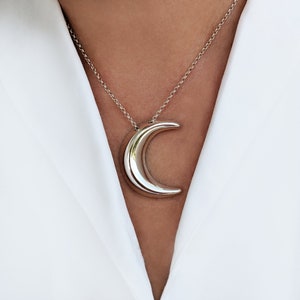 Crescent pendant necklace, Sterling silver moon pendant, Modern crescent pendant, Minimalist celestial necklace, Silver statement necklace