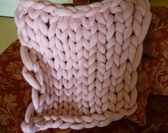 Handmade Luxurious Chunky Yarn 100% Merino Pure Wool Blanket - Colour Soft Pink- Extra Warm Soft Lightweight. Dimensions 30" x  30"