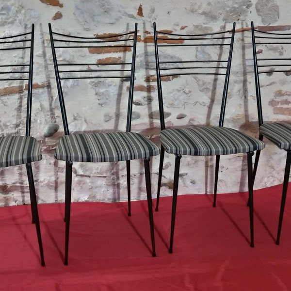 Série de 4 chaises Colette Gueden restaurées