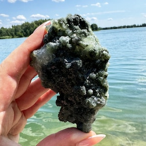 PREHNIT, tiefgrüner Botryoidal, Imilchil Cercle, Provinz Midelt, Marokko