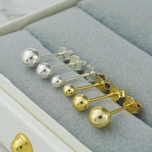 Ein Paar kleine Ball-Ohrstecker mit 3/4/5 mm runden Kugeln aus Sterling Silber oder 14 Karat vergoldet, einfache Geometrie, minimal, Ohrläppchen-Piercing