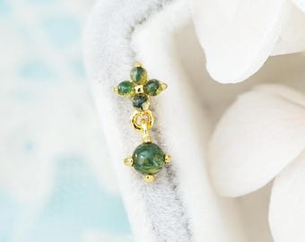 1pc Tiny Green Moss Agate Flat Back Stud Earring with Quartet Stone & Dangly Drop in 18ct Gold Plated Sterling Silver, Helix Tragus Piercing