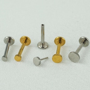 1 Pc of Tiny Stainless Round Disc Stud Earring in Steel or Golden Colour, Simple Geometric 5 Sizes, Minimal Ear Lobe Tragu Push Pin Piercing
