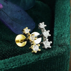 Paire de clous d'oreilles Tiny Trio CZ avec dos plat en argent sterling ou plaqué or, lobes d'oreille incurvés scintillants à 3 petits points Star Climber
