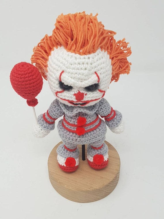 crochet pennywise doll pattern