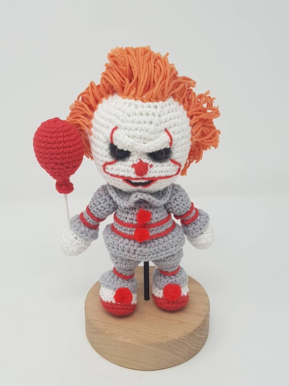 crochet pennywise doll