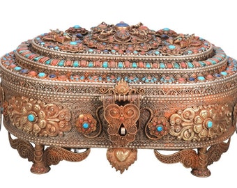 Oval Hand Carved Vintage Jewelry box Filigree Inlaid Prayer Shrine gems box treasure storage Buddhist culture Nepal