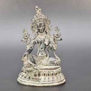 Oude Tibetaanse Groene Tara Handgemaakte Boeddhistische Standbeeld Mediteren verlichting Godin Tara Dolma sculptuur Boeddhisme Bodhisattva Decoratief Nepal