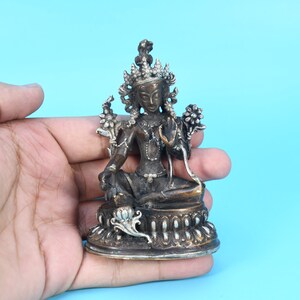 Dolmabeeld fijne kwaliteit kopergroen Tara standbeeld verlichting Godin Tara sculptuur Boeddhistische Bodhisattva Meditatie Decoratief Nepal