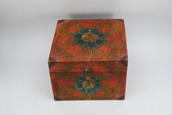 手描きのチベットの木箱手作りの宝石箱仏教ヒマラヤのデザイン伝統的な