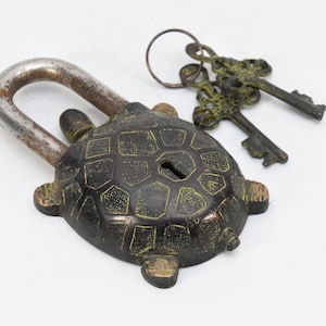 Tortoise carved Tibetan Door Lock Vintage Door decor handmade dorje designed key set Antique gate lock home decoration Buddhism Nepal