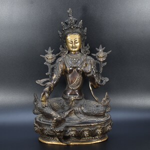 Dolma godin groene Tara standbeeld koper messing Tara sculptuur Tibetaans boeddhisme Bodhisattva verlichting boeddhistische meditatie decoratief Nepal