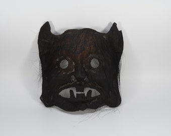 アンティークのグルン族の堅木製民族マスク、ネパールの部族芸術