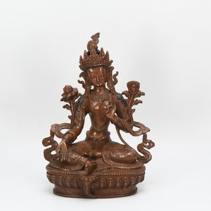 Geoxideerd koper groen Tara standbeeld hand gesneden Tibetaanse Dolma sculptuur boeddhistische Bodhisattva meditatie antieke huis decoratieve zegen Nepal