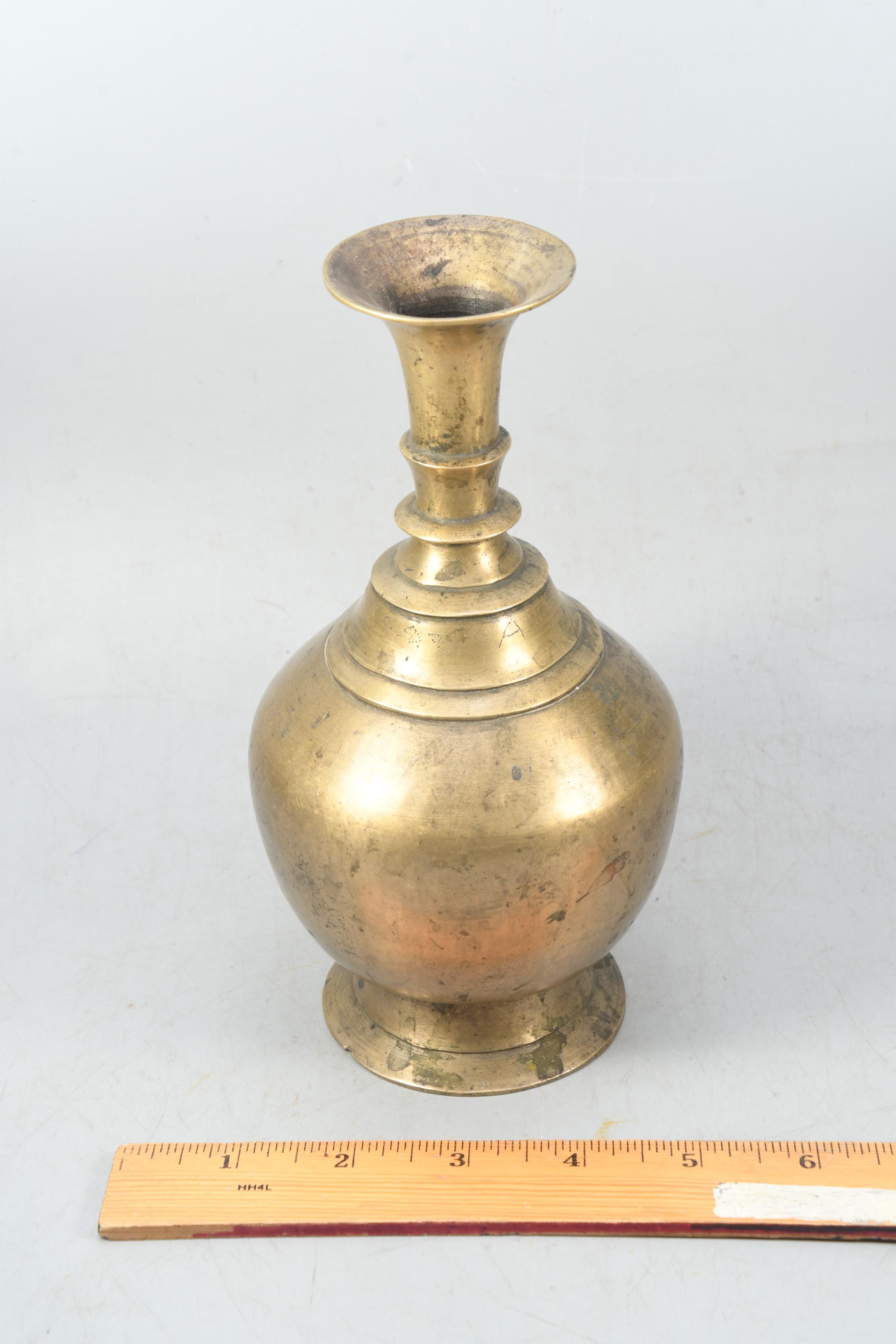 アンティーク真鍮彫刻花瓶 - チベットの手作り民族ポット、タントラ