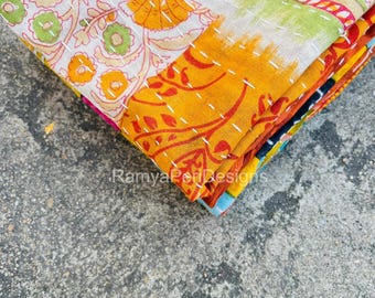 5er Set Kantha Küchentücher: Saree aus recycelter Baumwolle, handgefertigte indische Geschirrtücher