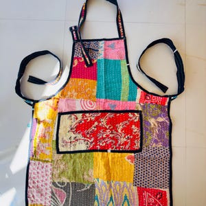 Vintage Patchwork Kantha Apron: 1 Pcs Handmade Quilted Cotton Kitchen Apron